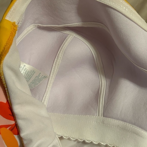 Kona Sol Women’s 14W Twist Bandeau One Piece Swimsuit Yellow Floral Swim - Picture 3 of 13